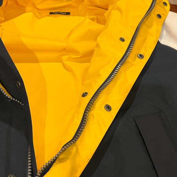 Nautica Men’s Reversible jacket/ windbreaker. Navy blue, white, yellow. Hood. XL - Picture 13 of 13